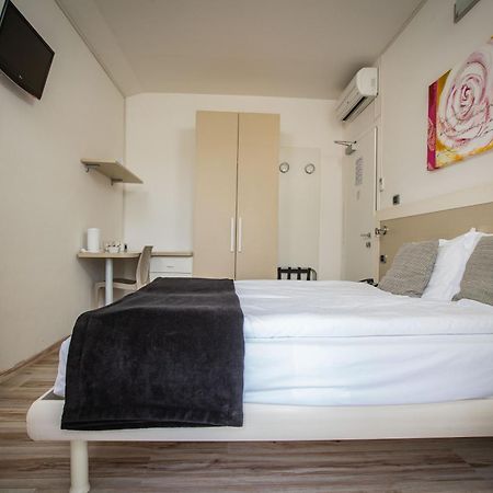 Hotel Villa Alberta Nago Εξωτερικό φωτογραφία
