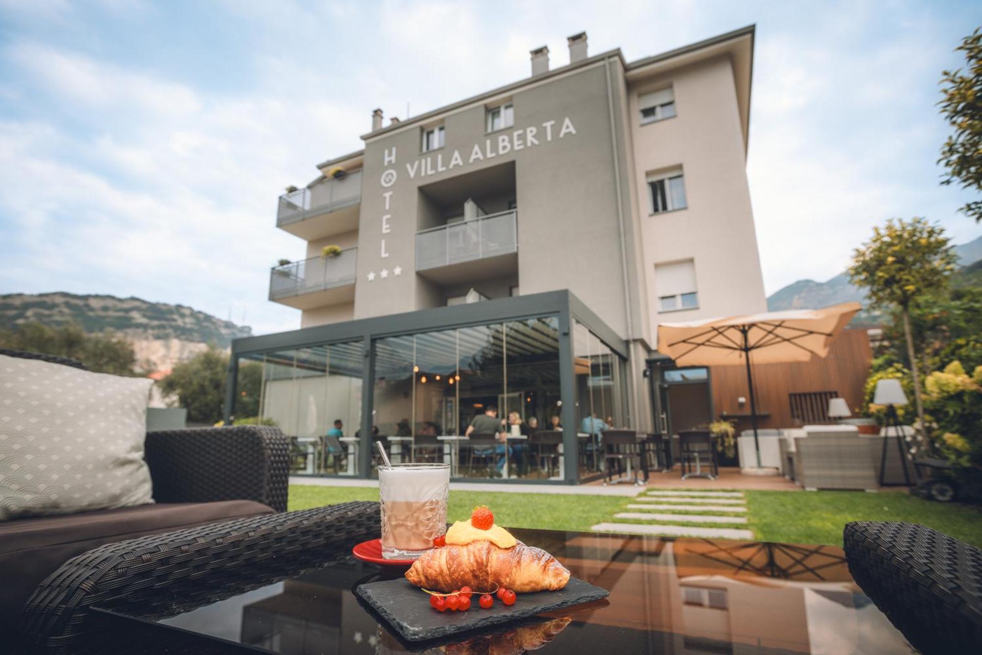 Hotel Villa Alberta Nago Εξωτερικό φωτογραφία